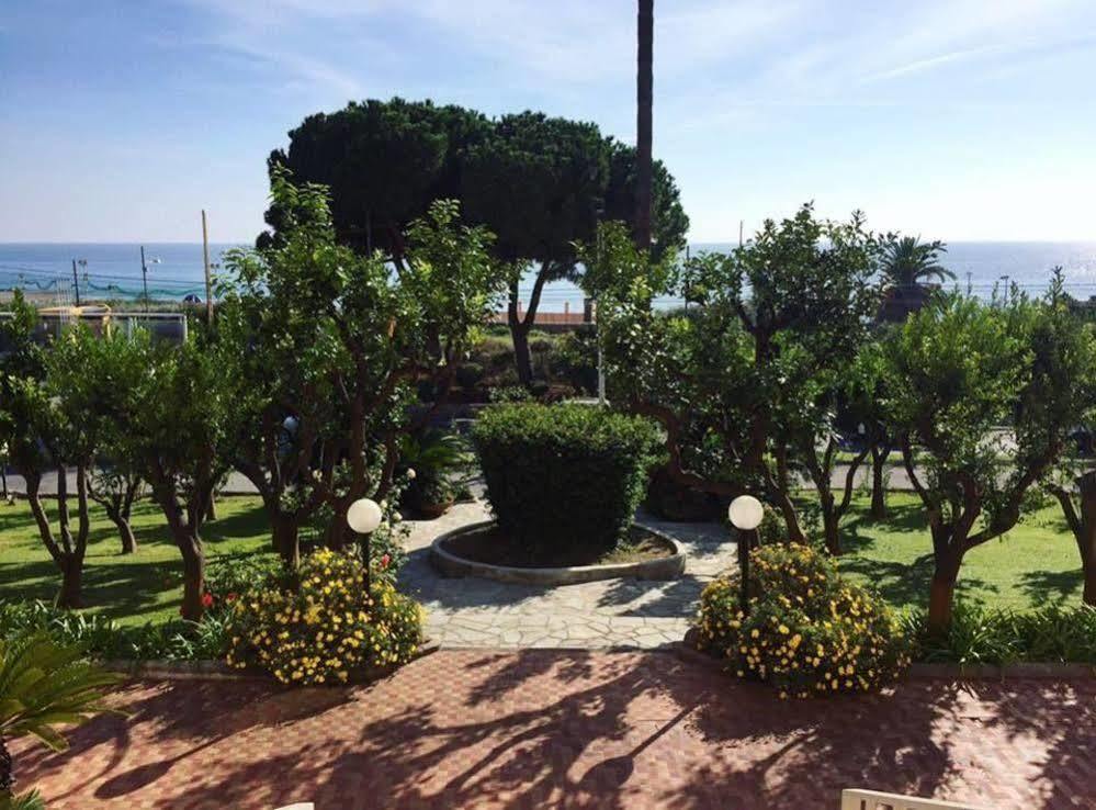 Hotel Napoleon Sanremo Exterior photo